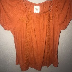 Off shoulder shirt